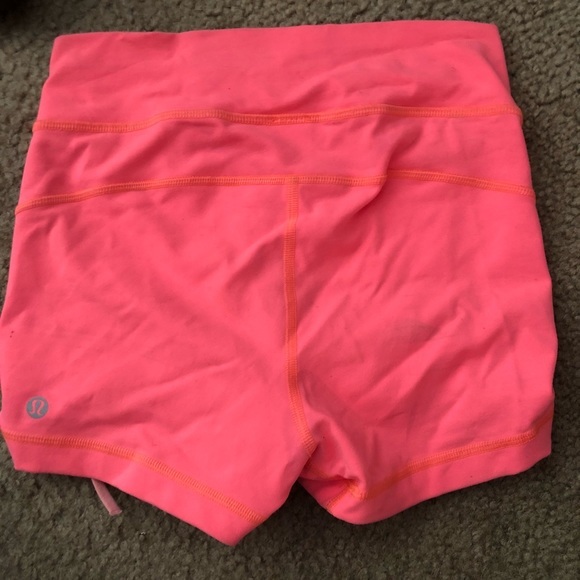 Lululemon Liberty Short Grapefruit. GUC.Sz4 - Picture 4 of 5